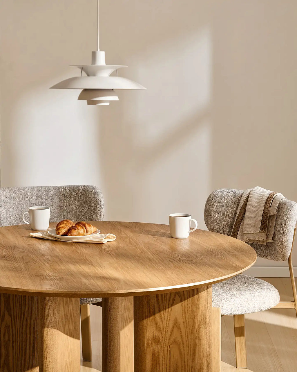Bramley Dining Table [For 4-6]-3