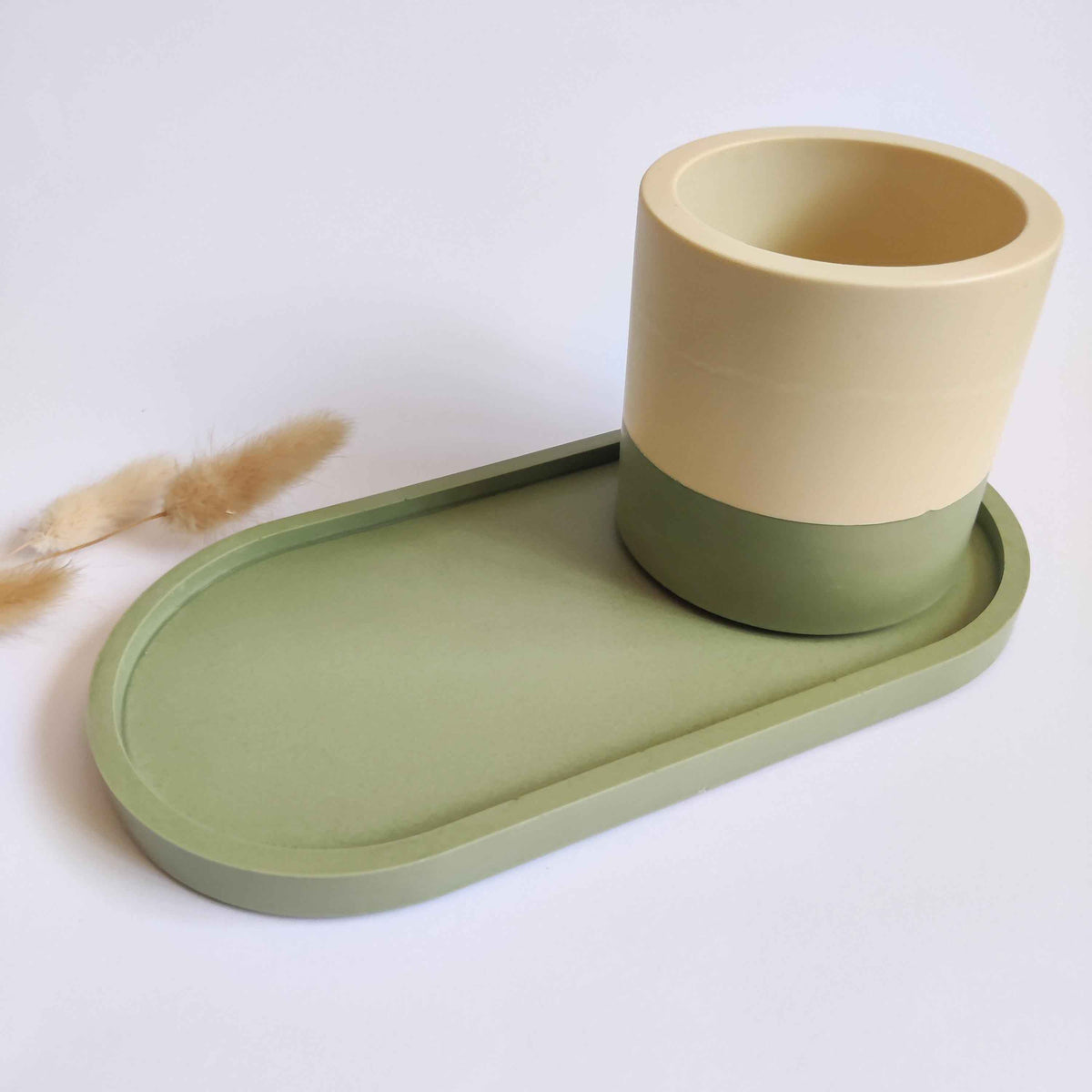 Medium size oval tray, marble design/sage green-3