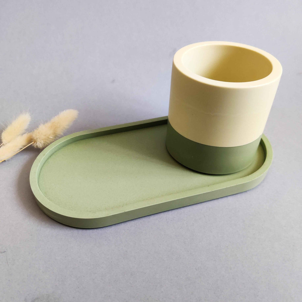Medium size oval tray, marble design/sage green-4